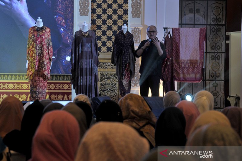 Talkshow Fashion Muslim