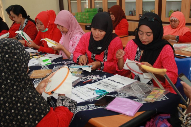 Perempuan disabilitas Sleman diberi pelatihan keterampilan
