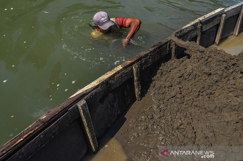 Tambang Pasir Tradisional Sungai CItanduy