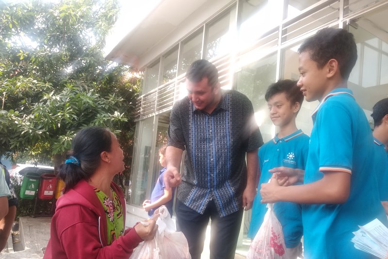 Belajar berbagi pada hari raya Idul Adha