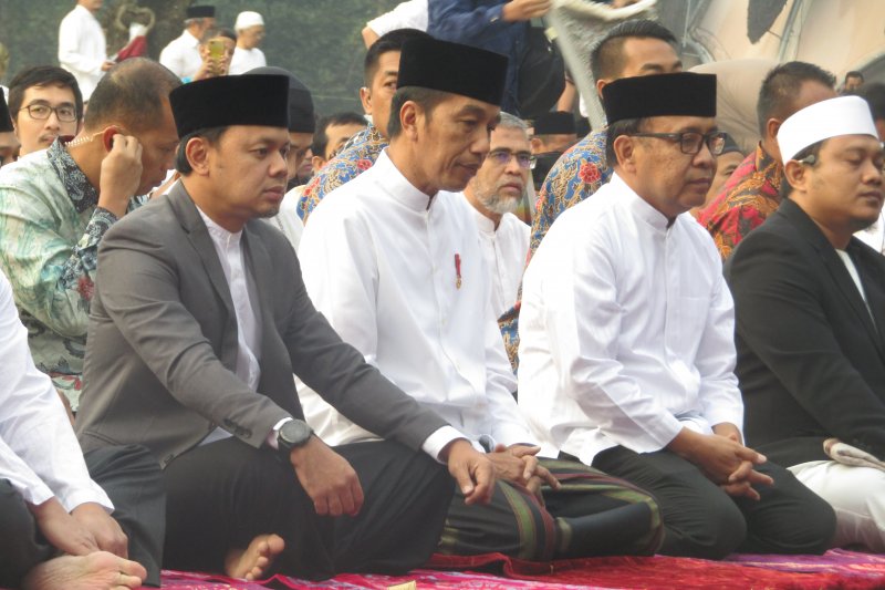 Presiden Jokowi dan Ibu Negara Iriana Shalat Idul Adha di Kebun Raya Bogor