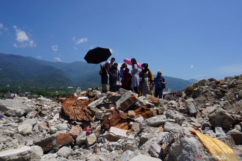 ZIARAH IDUL ADHA DI LOKASI LIKUEFAKSI BALAROA