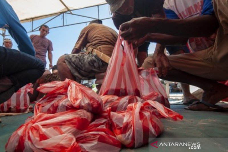 Pembagian daging kurban untuk bencana alam