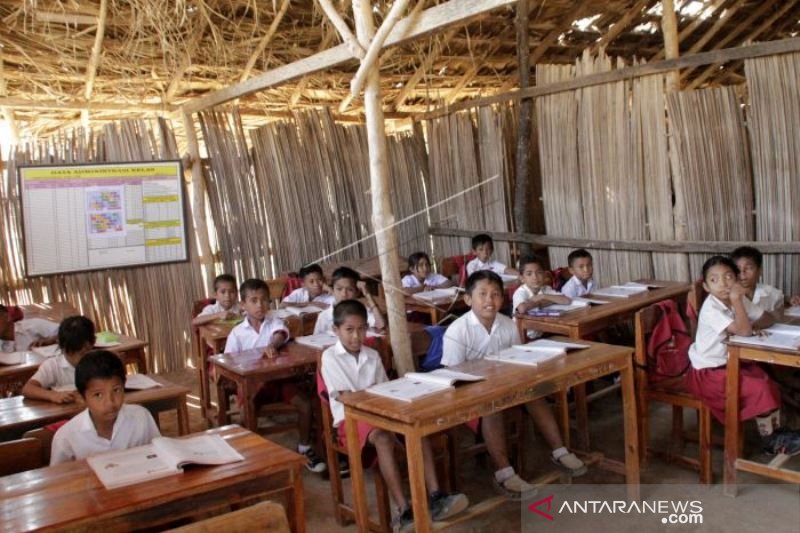 SEKOLAH NEGERI DARURAT 