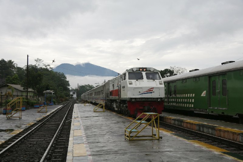 Kereta Api Galunggung anjlok di Malangbong Garut