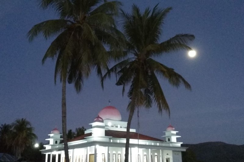 Masjid Merah Putih Al Istiqomah