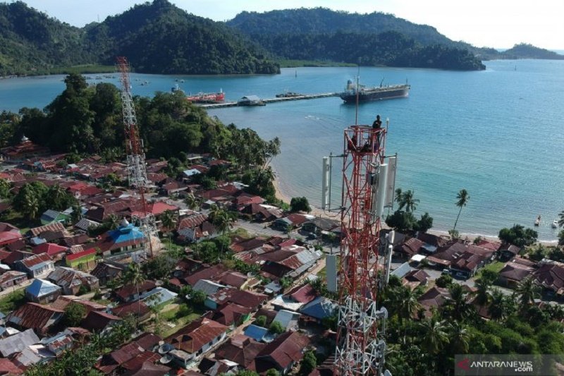Melakukan video Call dari Pintu Samudra Hindia