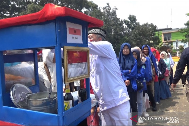 Festival bubur ayam upaya kenalkan kelezatan kuliner Sukabumi