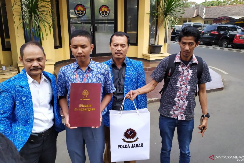 Polda Jabar siap bimbing pelajar heroik Cianjur untuk jadi polisi