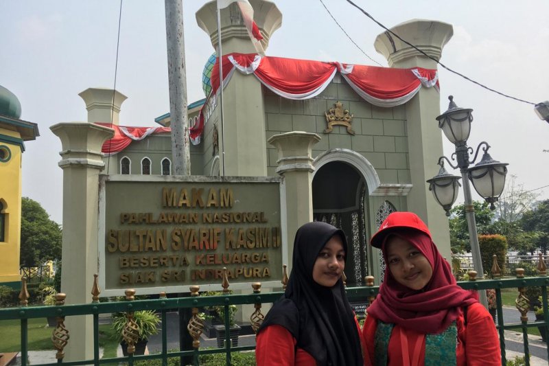 Peserta SMN Yogyakarta ziarah ke Makam Sultan Syarif Kasim II