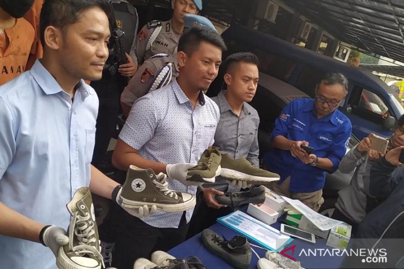 Polisi Cimahi ringkus dua pencuri sepatu bermerek di indekosan