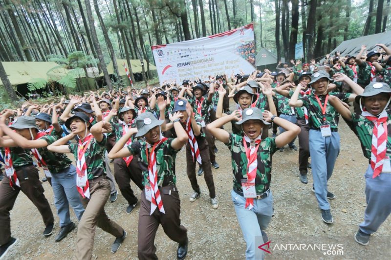 210 pelajar SMA Bogor kemah kebangsaan di Gunung Pancar