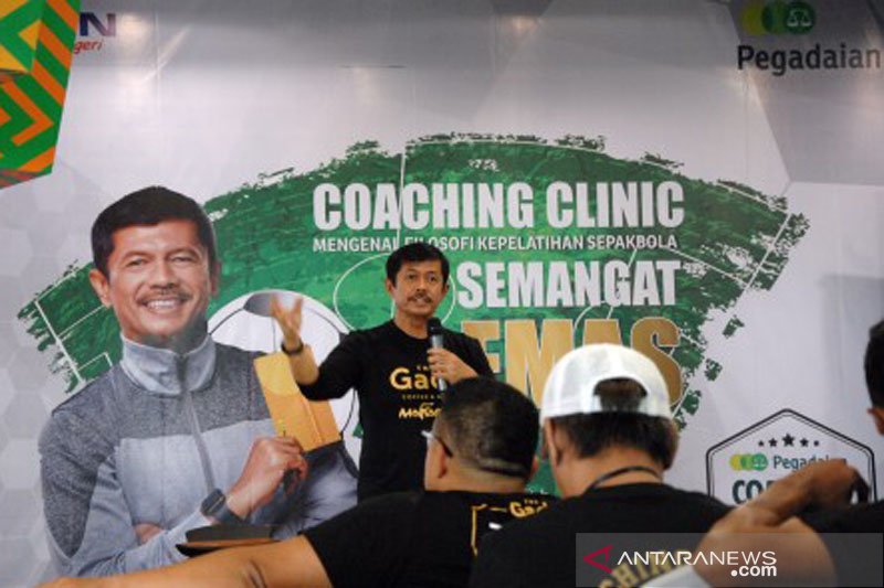 Pegadaian coaching clinic bersama Indra Sjafri
