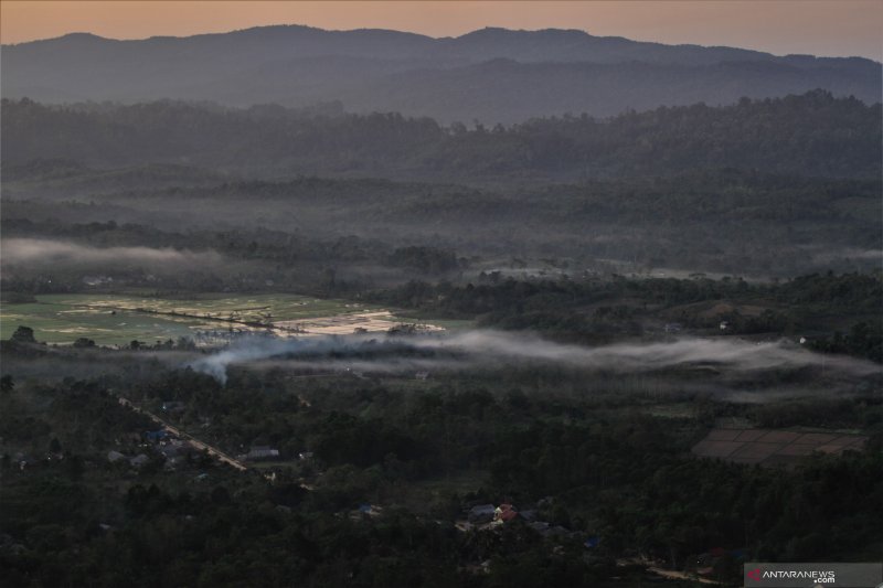 WISATA PUNCAK GUNUNG POPALIA WOLASI