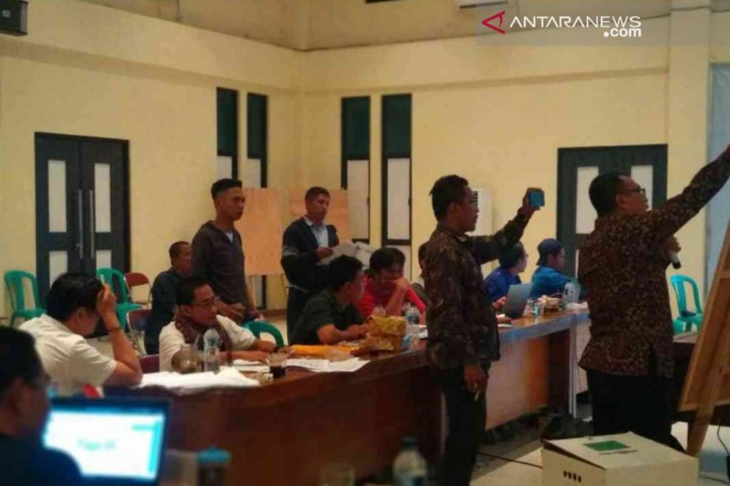 KPU Kabupaten Bekasi selesaikan sanding data putusan MK