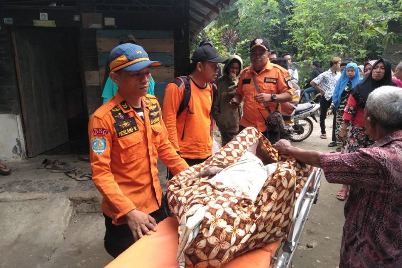 Tiga hari hanyut di sungai, bocah 11 tahun ditemukan