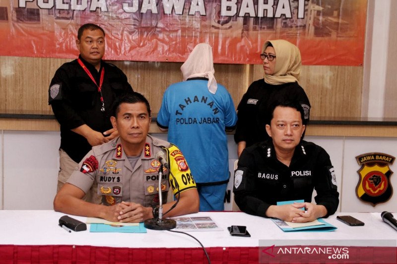 Polisi ungkap perempuan yang jadi pembunuh suami dan anak tiri di Sukabumi