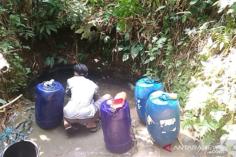 Perumdam Cianjur distribusikan bantuan air bersih ke 21 desa