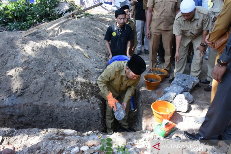 Lombok Utara membangun rumah produksi pengolahan kelapa