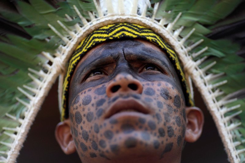 Saat Api Berkobar Suku Asli Amazon Berdoa Minta Perlindungan Antara News