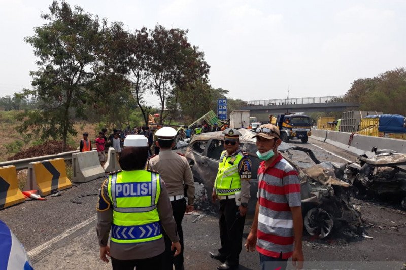 Kapolda sebut kecelakaan beruntun Cipularang akibat dump truk