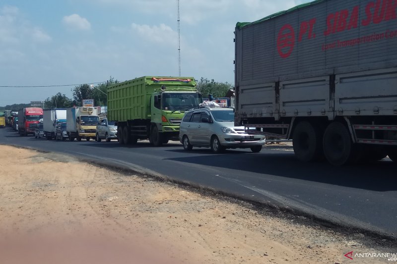 Jalinsum Tulangbawang-Mesuji macet panjang