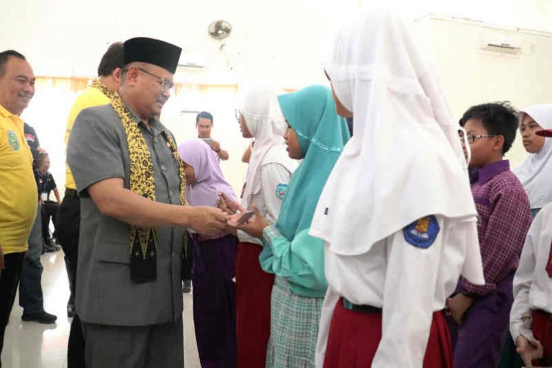 Indramayu luncurkan kartu identitas anak