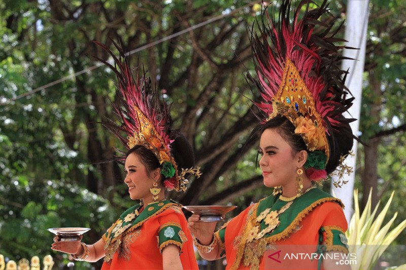 PEKAN BUDAYA NASIONAL DI KENDARI ANTARA Sultra