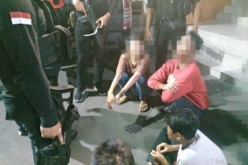 Tim pemburu preman tangkap pelaku pemalakan di Pasar Tomang