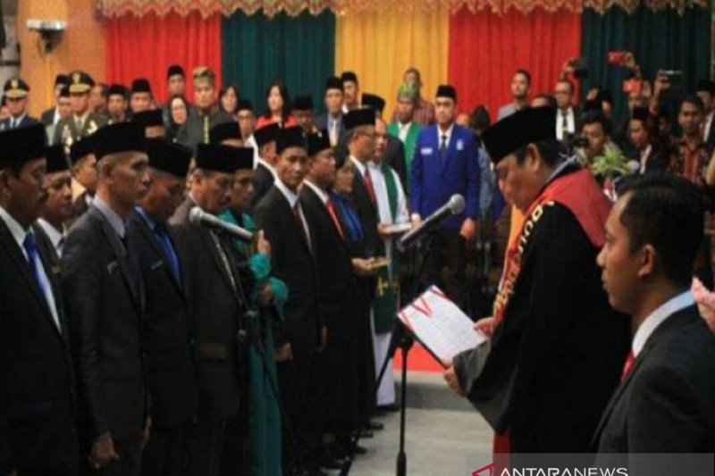 18 wajah baru warnai anggota DPRD Pekanbaru periode 2019-2024