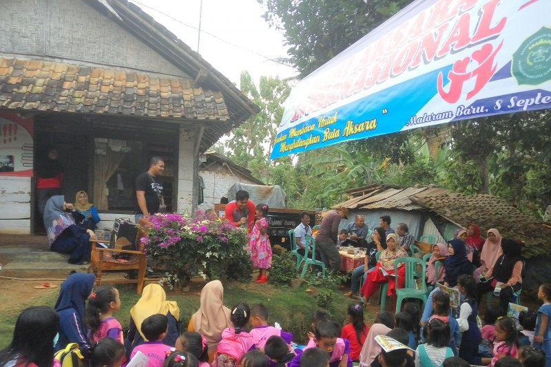 Peringatan Hari Aksara di Lampung Timur