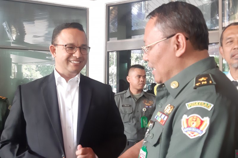 Anies Baswedan doakan BJ Habibie agar kembali sehat