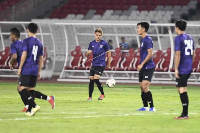 LATIHAN TIMNAS THAILAND LAWAN INDONESIA HARI INI