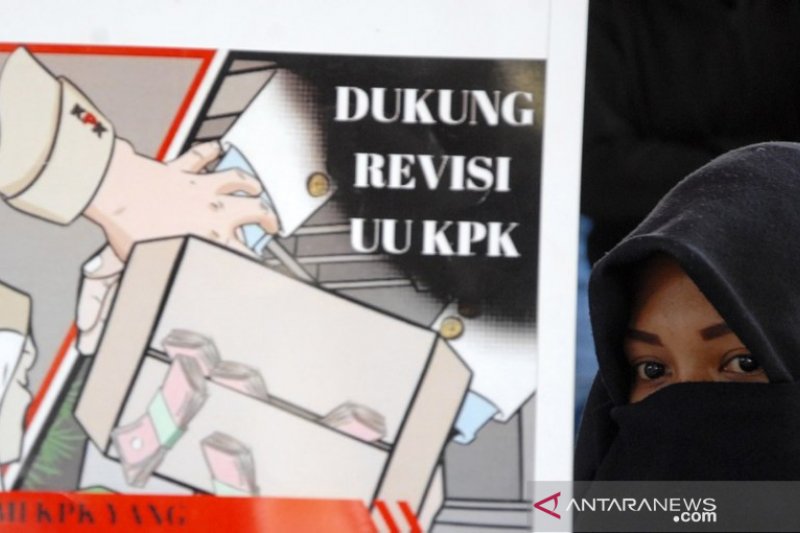 Aksi dukung revisi UU KPK