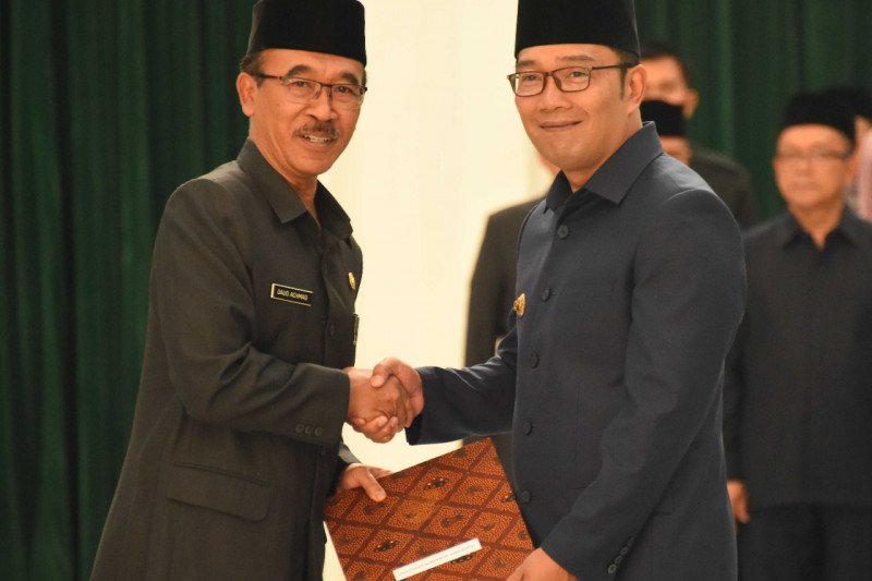 Ridwan Kamil lantik Daud Achmad sebagai Penjabat Sekda Jabar