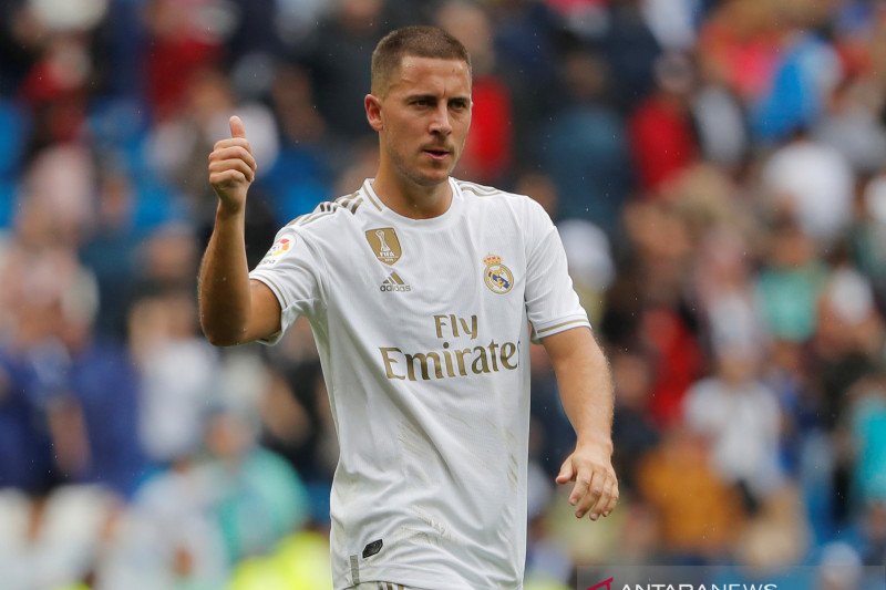 Hazard sebut fans Real Madrid lebih fanatik daripada Chelsea