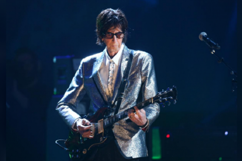 Vokalis dan penulis lagu-lagu hit band "The Cars" Ric Ocasek wafat