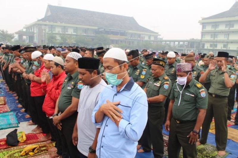 SHOLAT ISTISQA MINTA HUJAN DI KUBU RAYA