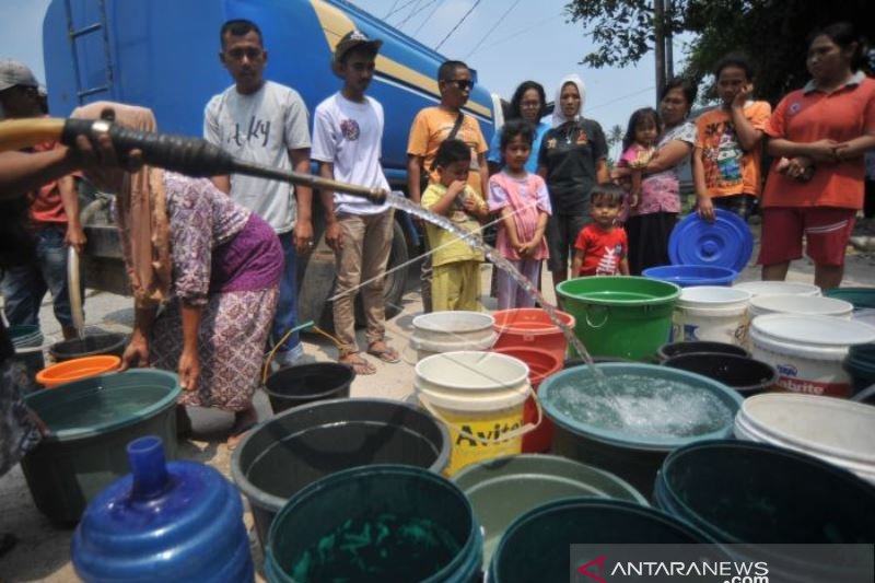 PEMBAGIAN AIR BERSIH