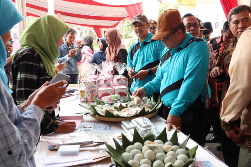 Pemkab Indramayu dorong pelaku UMKM berinovasi perluas pasar