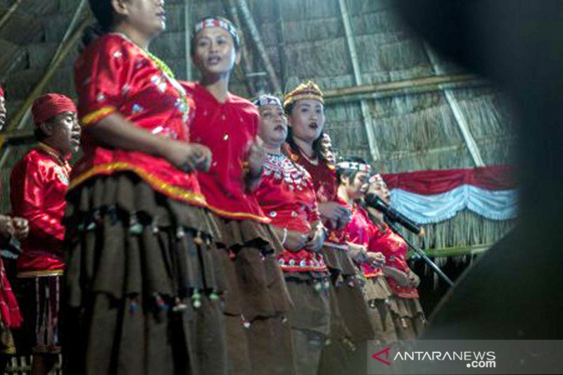 Atraksi seni budaya lembah Lore Poso