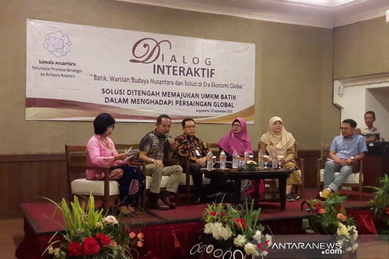 Pemerintah diminta membatasi impor tekstil bermotif batik