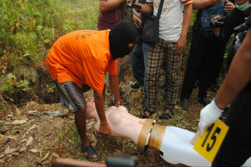 Akibat nafsu sesaat, paman tega habisi nyawa ponakan dan membuangnya ke parit