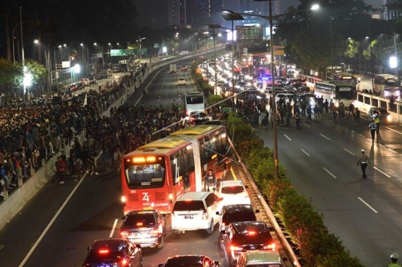 MASSA BLOKADE TOL DALAM KOTA