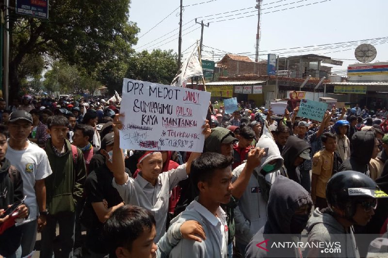Disdik Jawa Barat larang siswa di Garut ikut demonstrasi