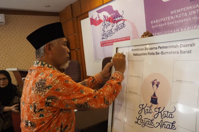 19 daerah di Sumbar nyatakan komitmen buat peraturan kawasan tanpa rokok