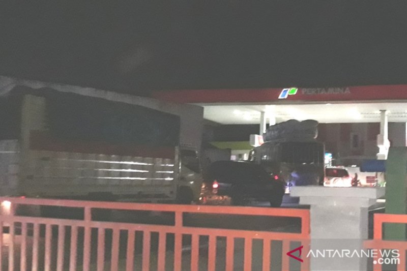 Pemilik kendaraan di Palu keluhkan ketersediaan solar