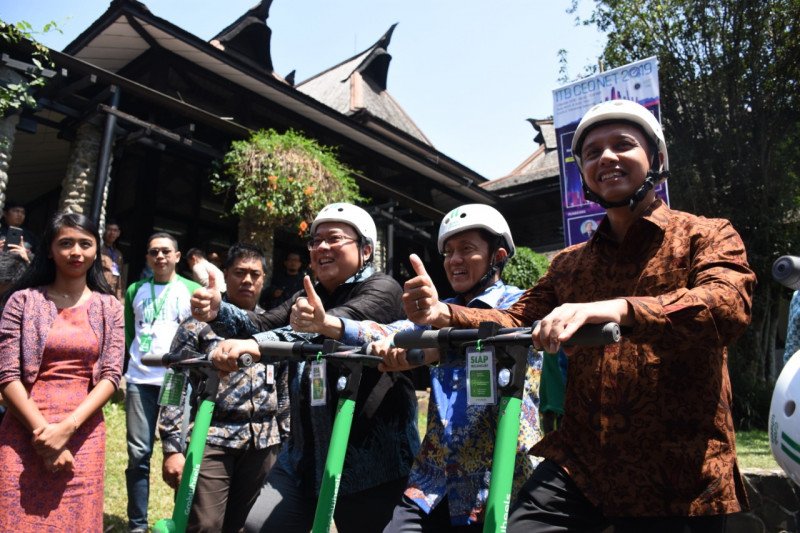 Otopet listrik resmi hadir di Kampus ITB