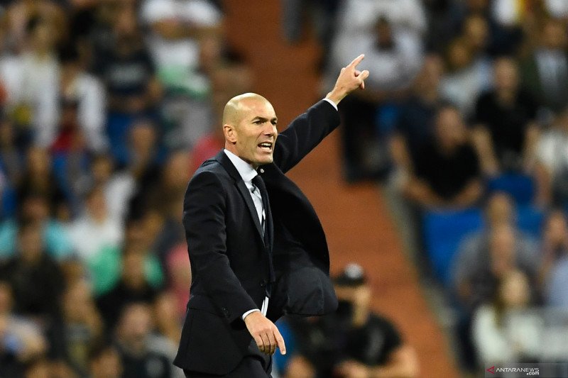 Kiper Courtois diganti karena kurang sehat, kata Zidane