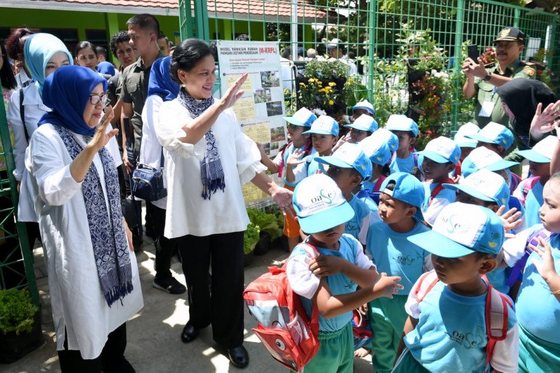 Ibu Negara kampanye gerakan kesehatan ke anak-anak PAUD Cirebon